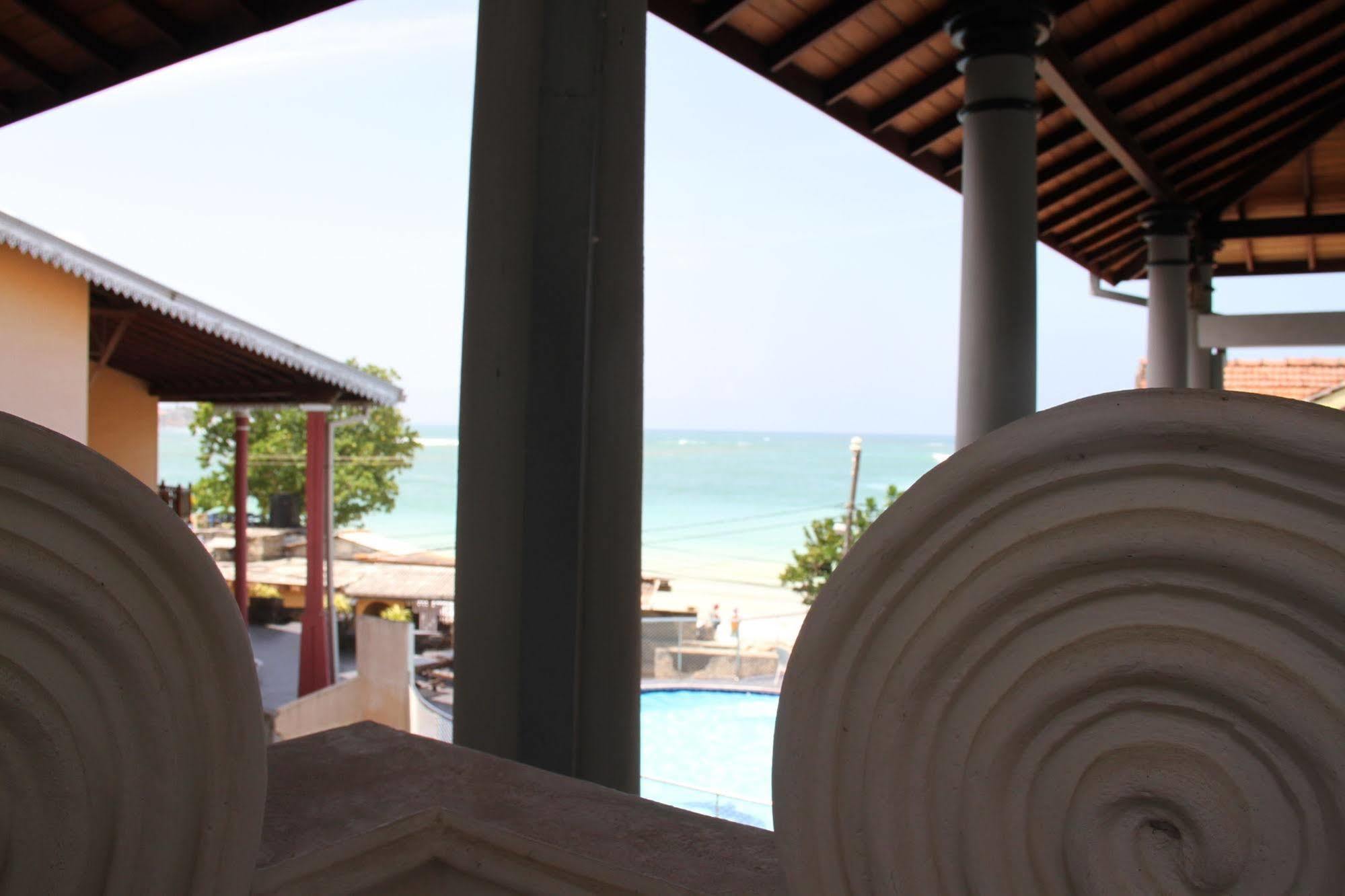 Hotel Neptune Bay Unawatuna Beach Exterior foto